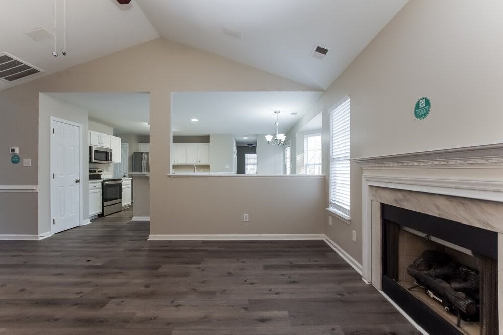 6222 Spanish Moss Ln - Photo 5 of 17