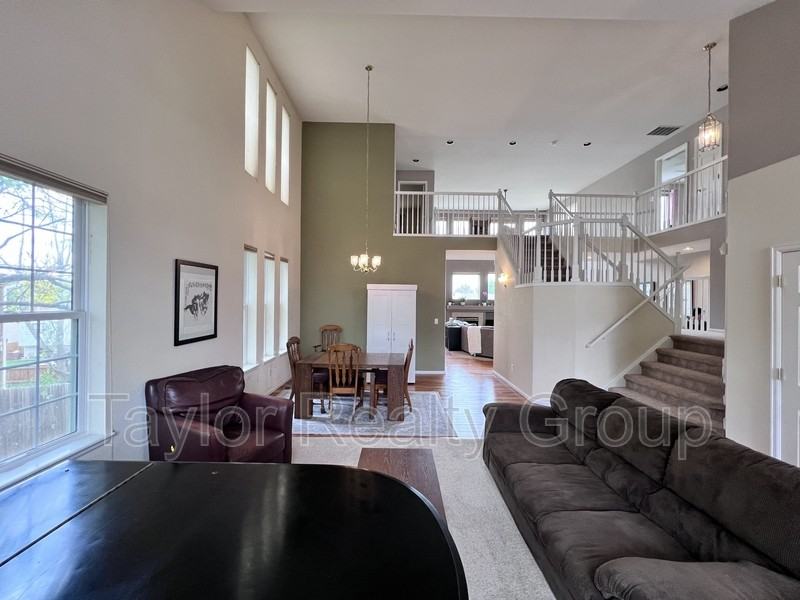 4600 E 115th Ave - Photo 4 of 23