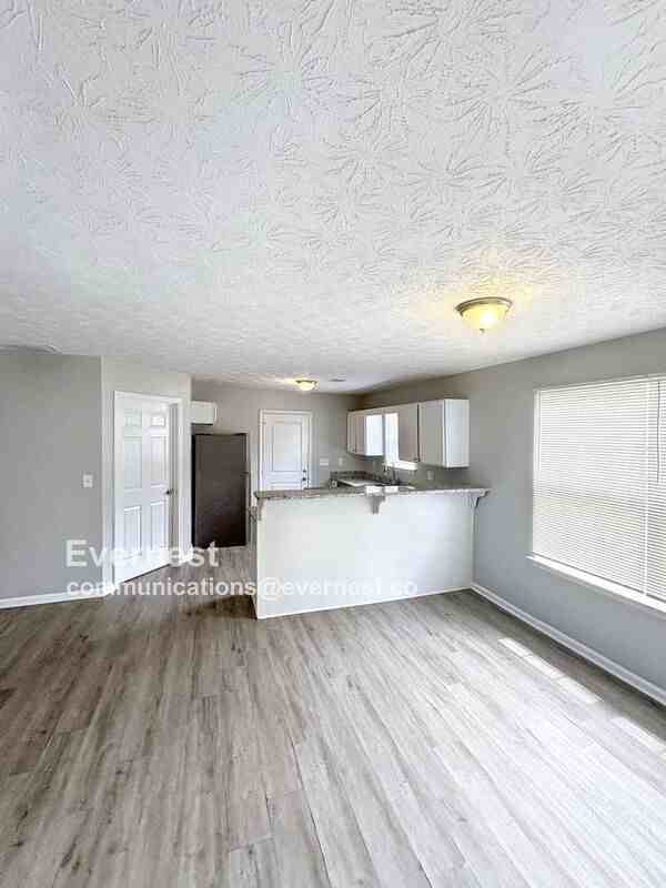 327 Dove Pt - Photo 3 of 19