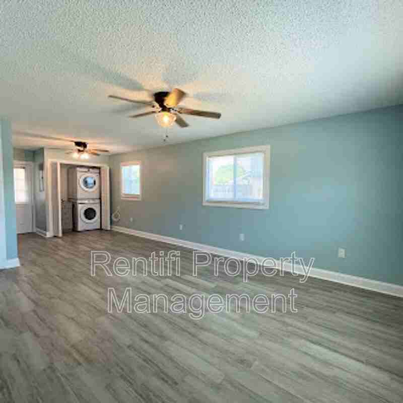 17325 Whitewater Court - Photo 3 of 23