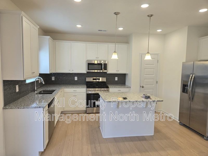 142 Hadley Way Sw - Photo 4 of 14