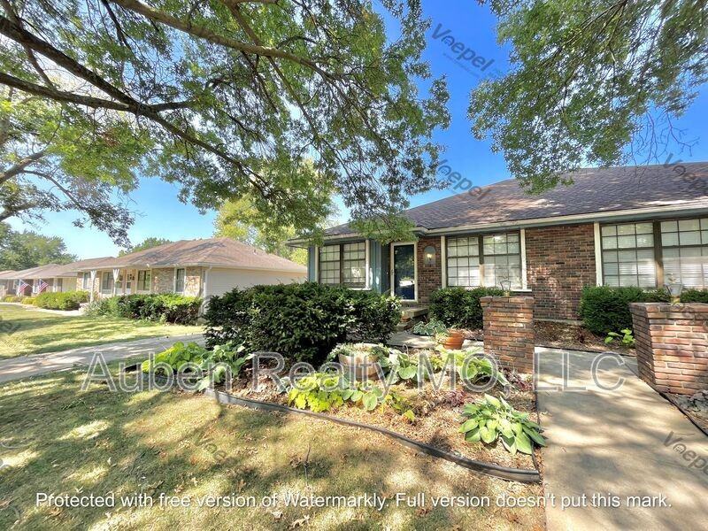 1711 Sw Skyline Dr - Photo 3 of 29