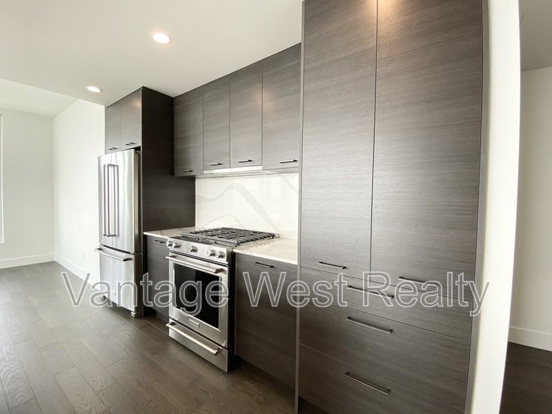 1177 Sunset Dr - Photo 3 of 18