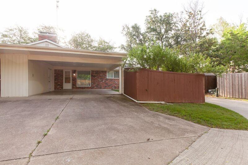 1105 Mill Valley Dr - Photo 3 of 37