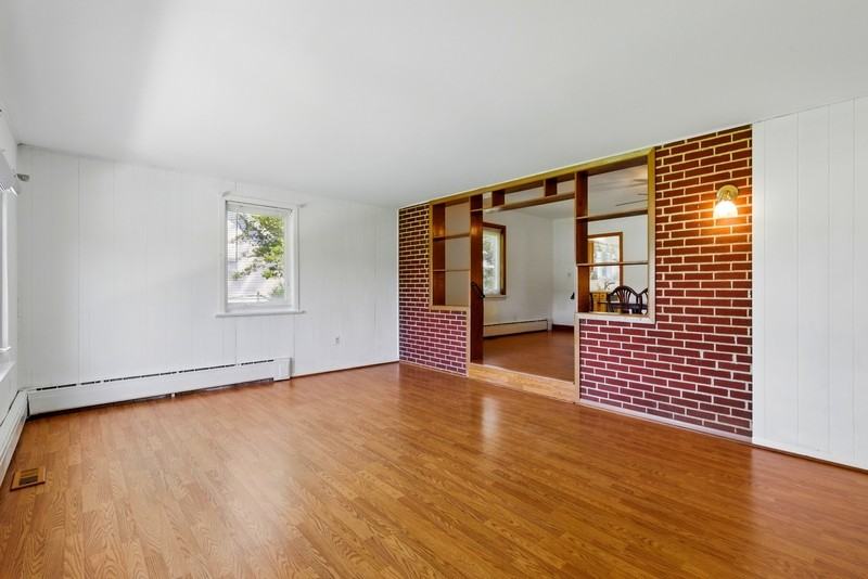 795 Annapolis Rd - Photo 4 of 22