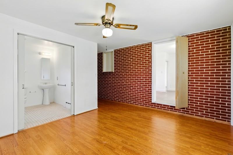 795 Annapolis Rd - Photo 5 of 22