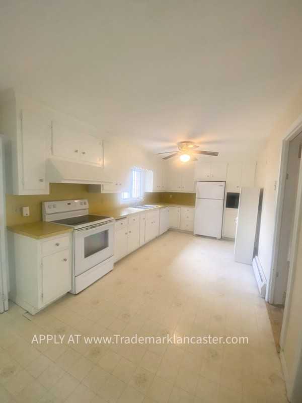 332 W High St - Photo 3 of 14