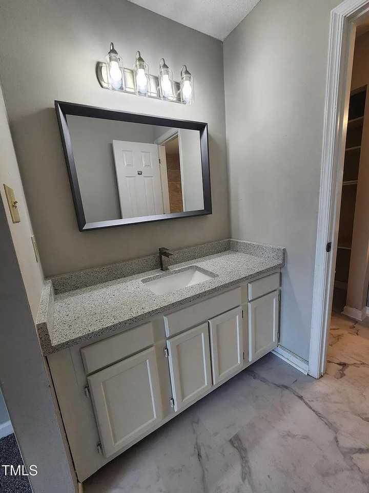 3109 Cinnamon Cir - Photo 3 of 39