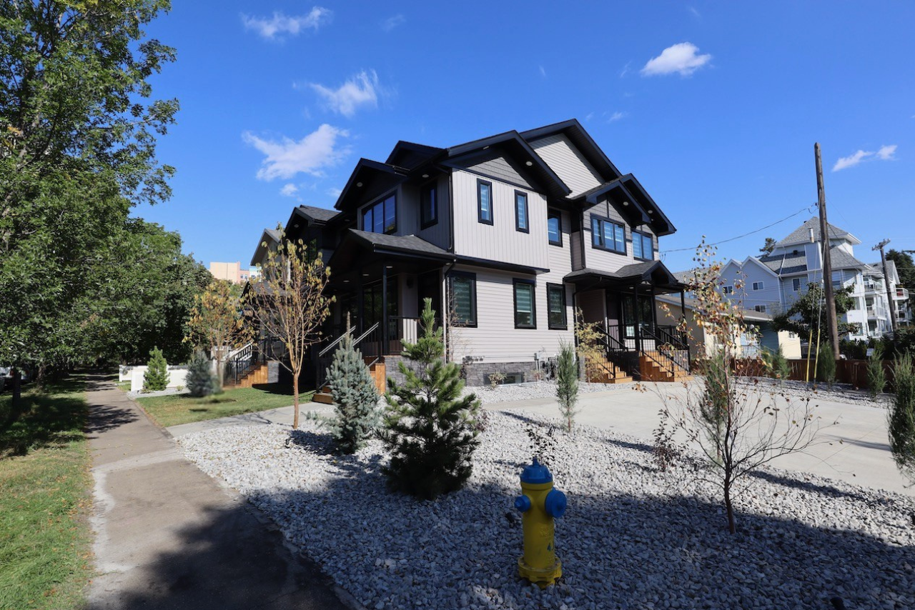 8603 108a St Nw - Photo 3 of 36