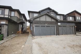 6326 27 Ave Sw Uppr - Photo 1 of 1