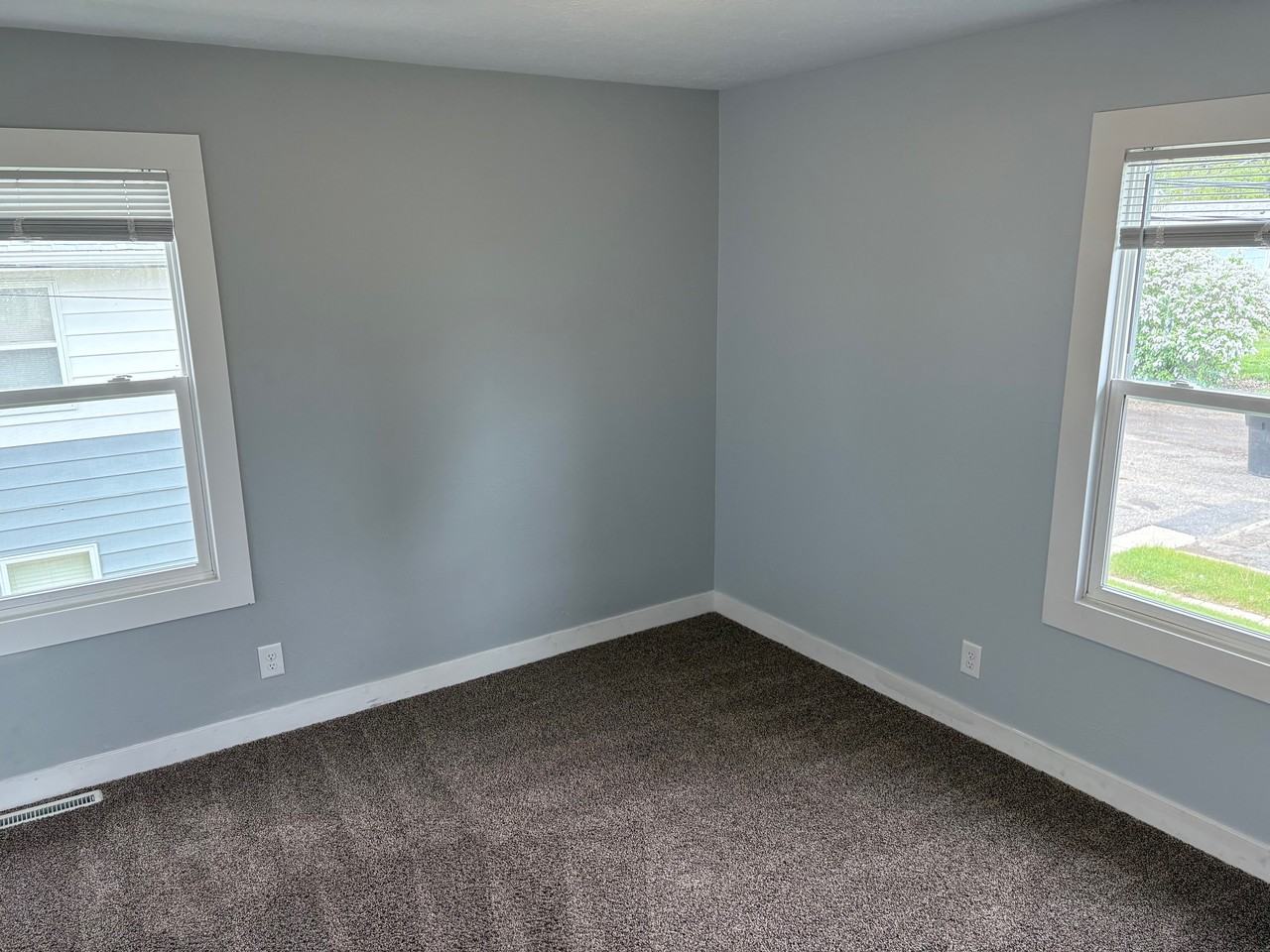 1113 6th Ave E #4 - Photo 6 of 7