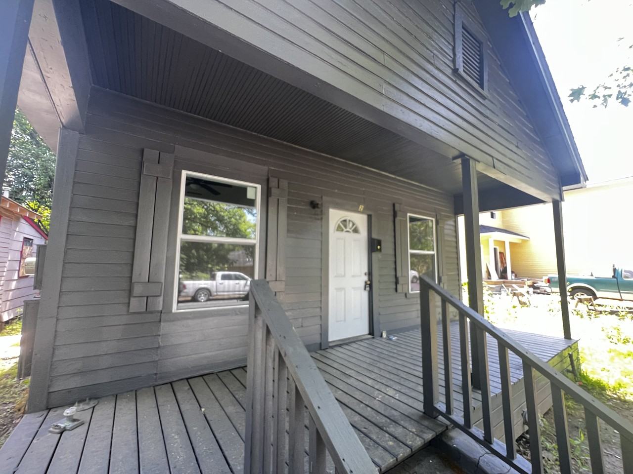 627 Iberville St - Photo 2 of 11