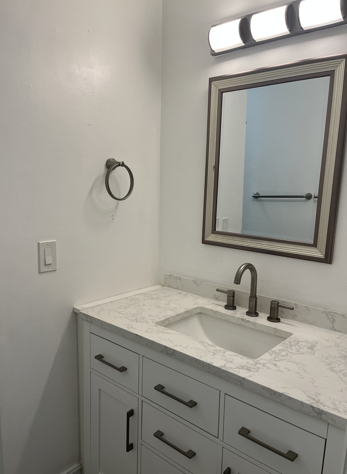 6180 Olympic Ct - Photo 5 of 12