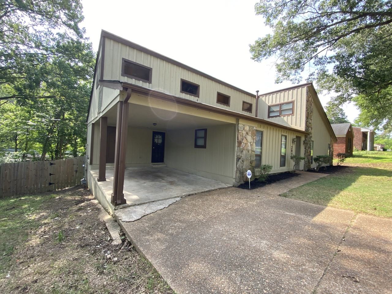 2970 Falkirk Rd - Photo 2 of 24