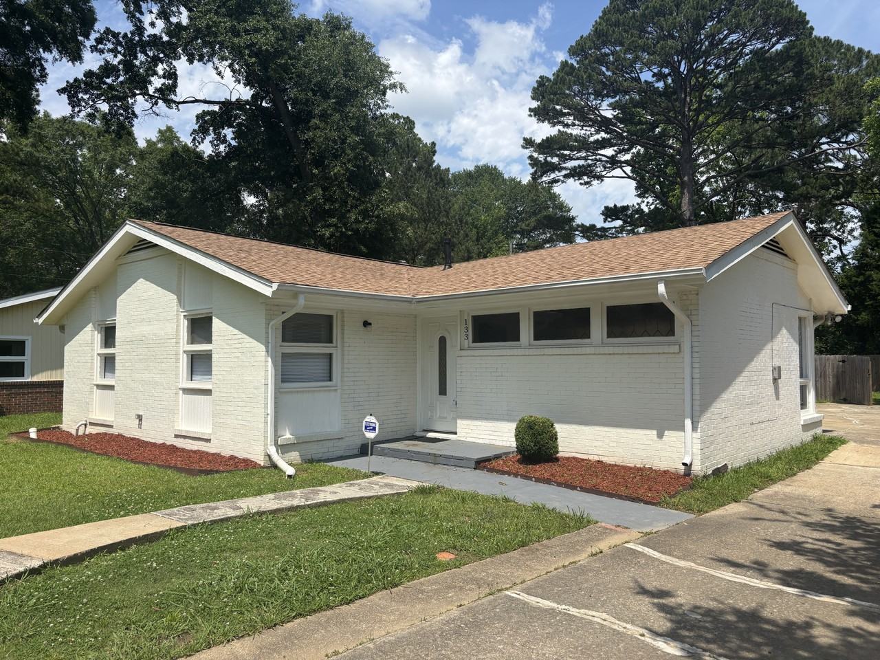 133 Elder St - Photo 2 of 37