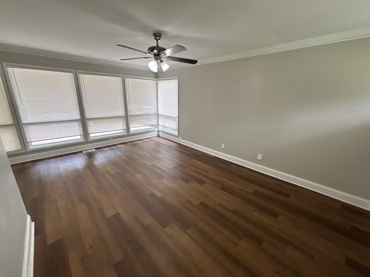 133 Elder St - Photo 3 of 37