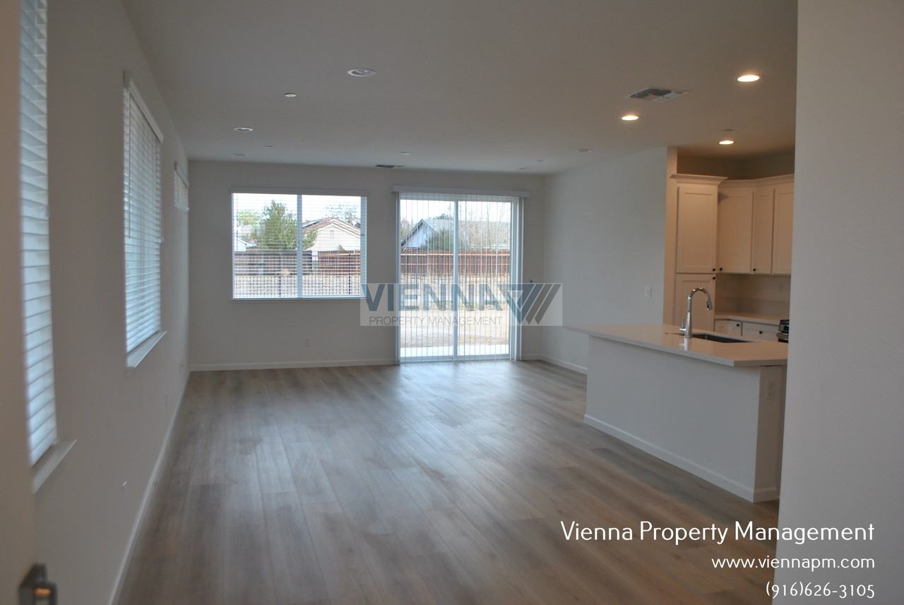 501 Fox Hunt Way - Photo 2 of 28