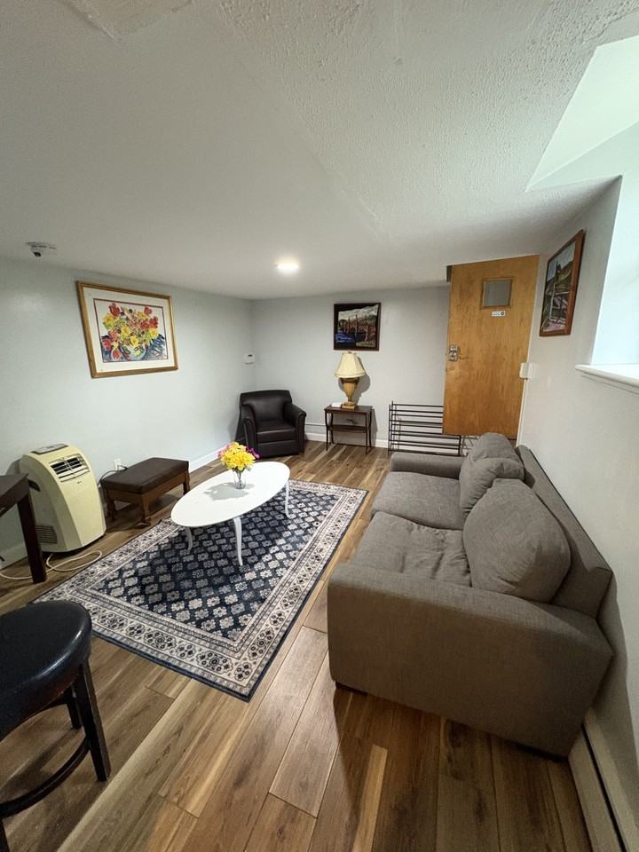 Kilsyth Rd #B - Photo 3 of 13