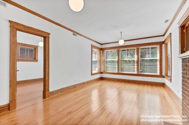 3153 N Hudson Ave #1 - Photo 3 of 19