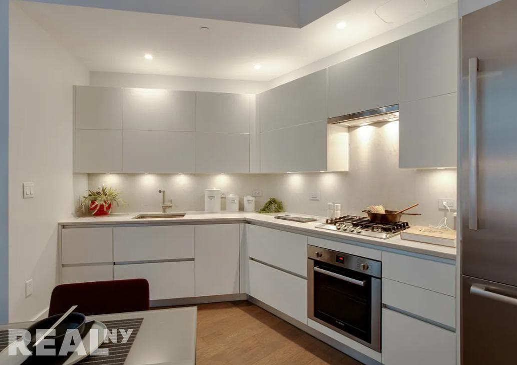 E 44th St #11M - Photo 3 of 7