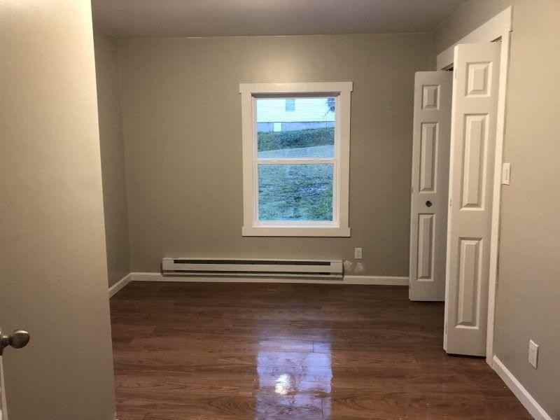 108 Young Ave Sw - Photo 3 of 9