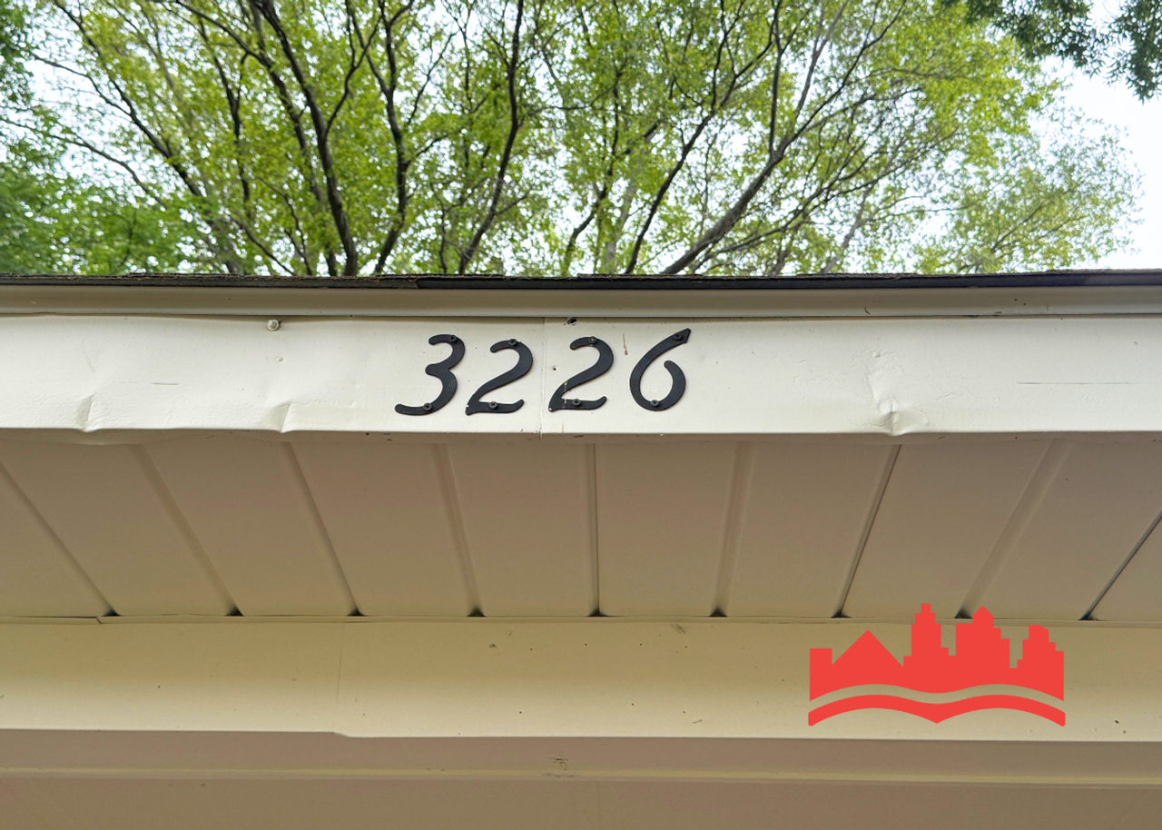 3226 Dogwood Ln - Photo 2 of 14