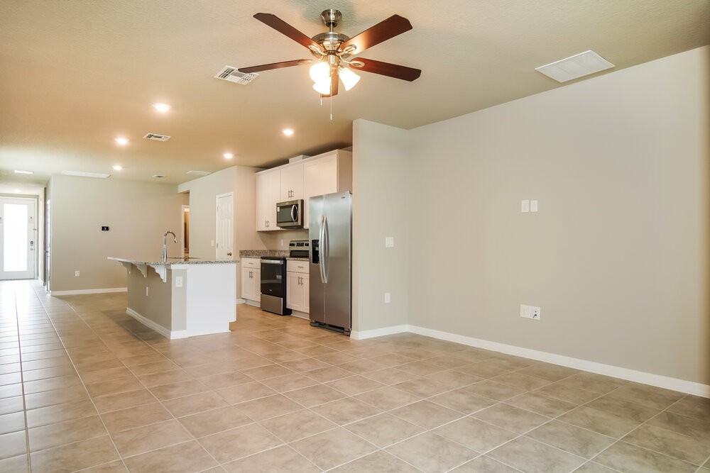 5261 Luke Hammock St - Photo 4 of 16