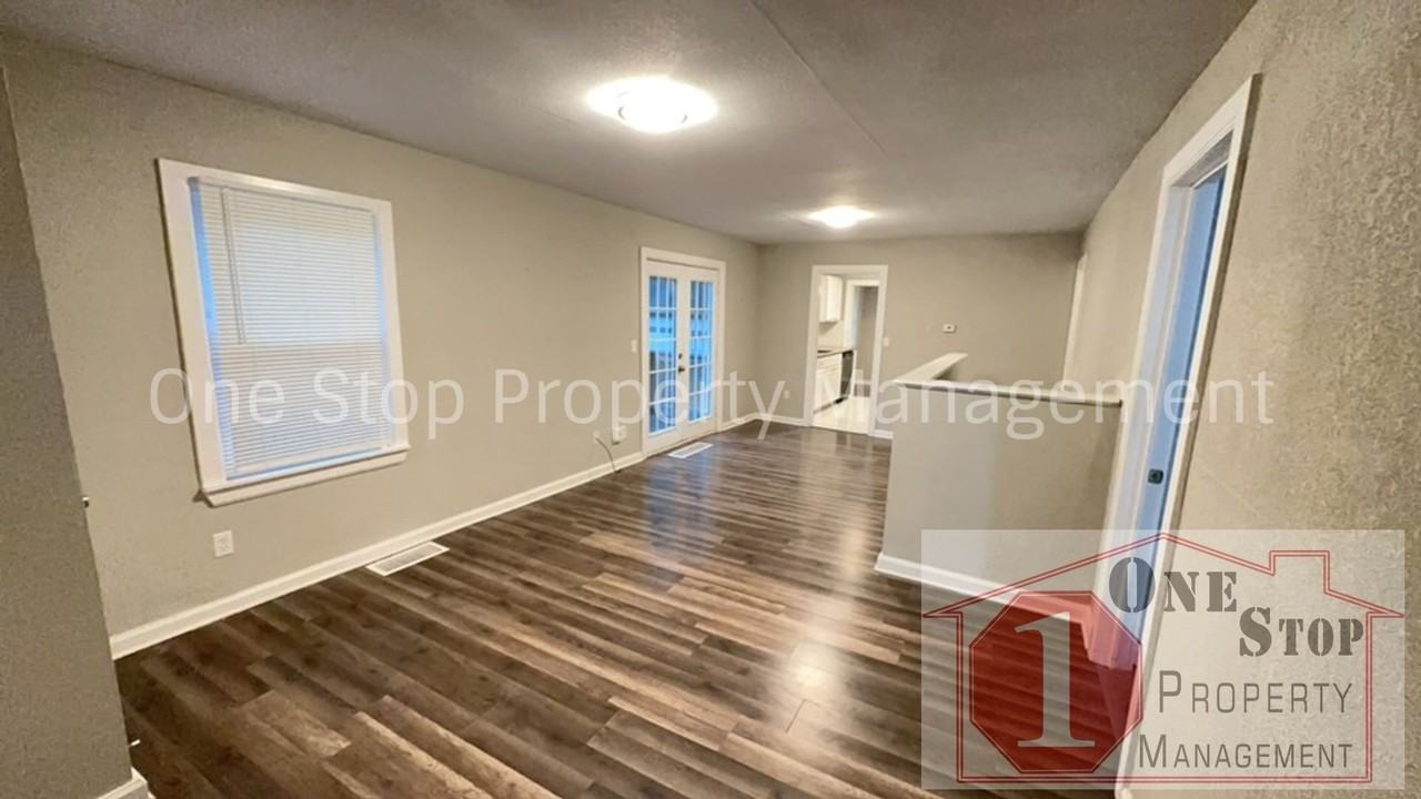 518 S Ash Ave - Photo 3 of 18