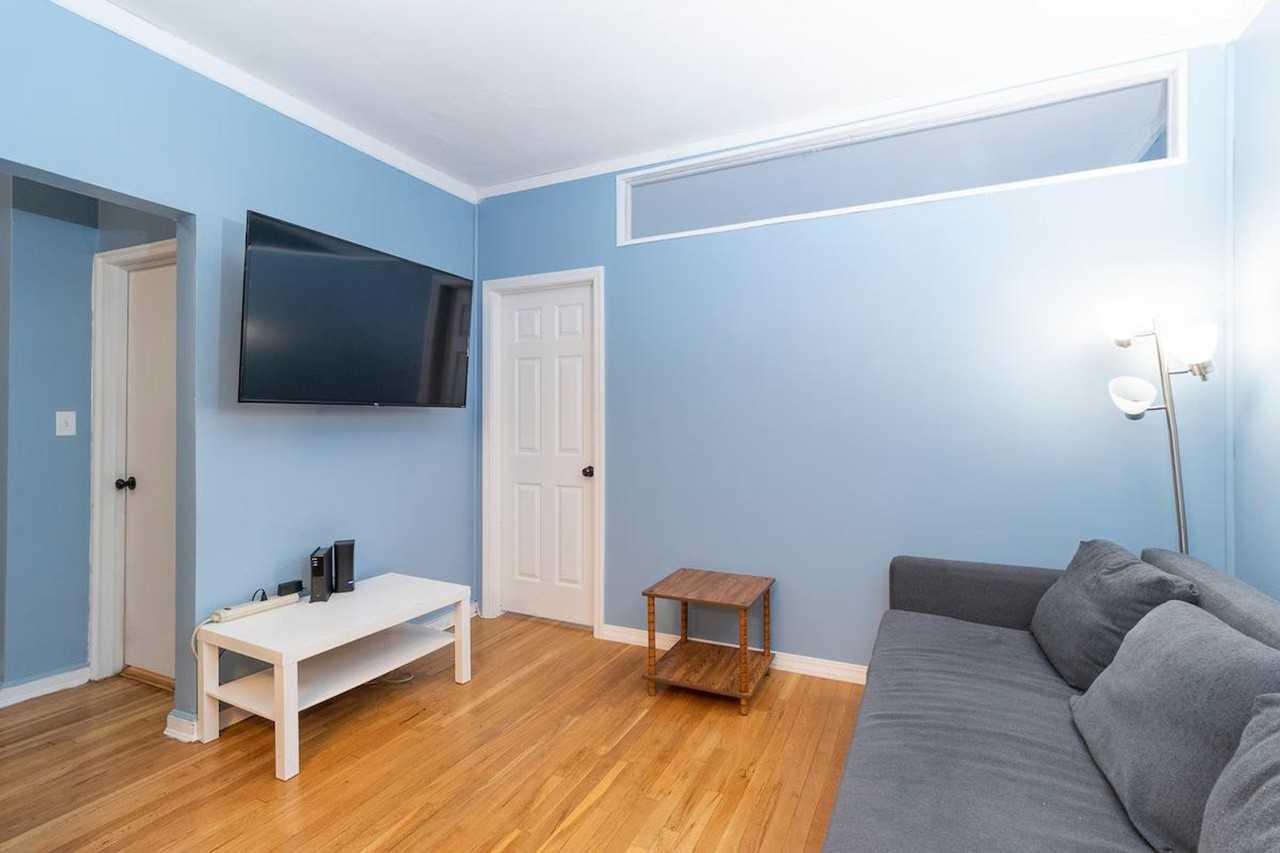 340 E 80th St #1032058P - Photo 2 of 32