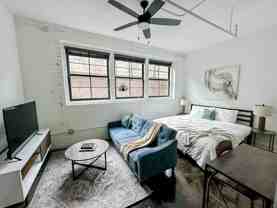 213 N Mead St - Photo 1 of 1