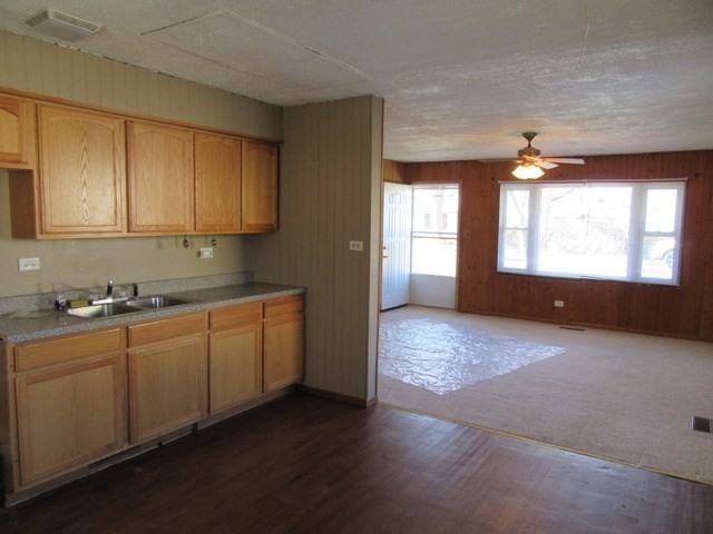 335 Durham Dr - Photo 3 of 12