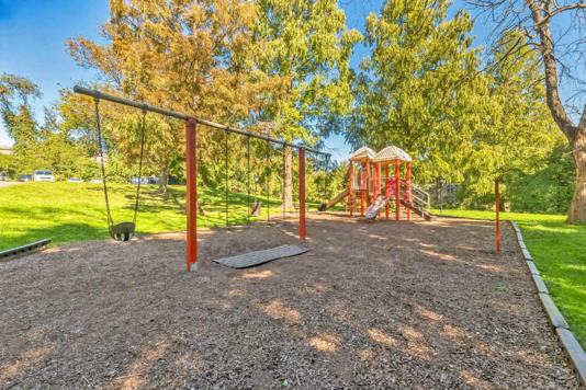 Eagle Rock Properties 4 of 4