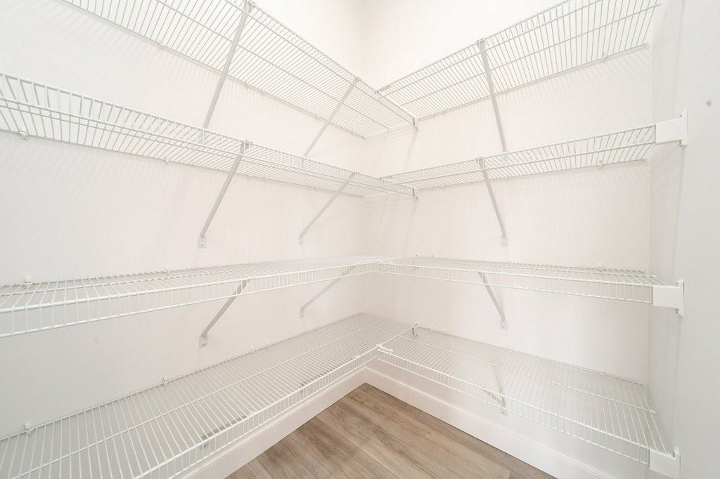 215 Larch Crescent - Photo 2 of 15