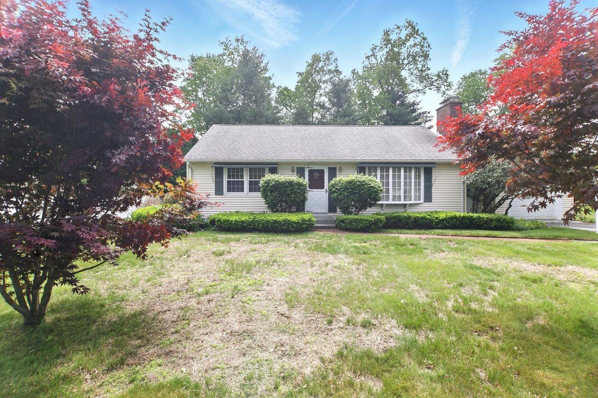 109 Westwood Dr - Photo 2 of 45