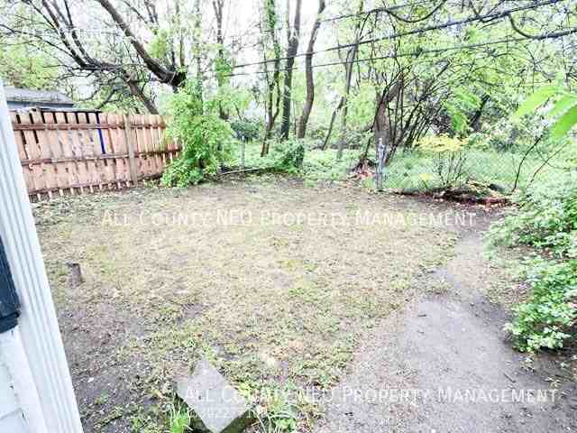 6518 Rogers Ave - Photo 3 of 26