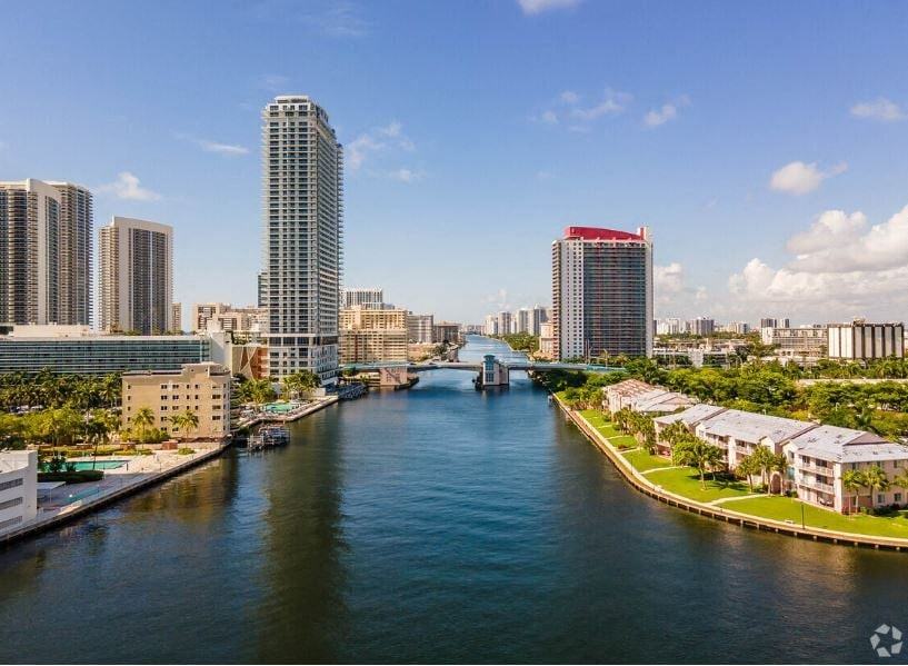 Ocean Reef at Seawalk Pointe Apartments - Photo 4 of 50