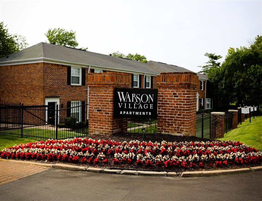 Warson Village Townhomes - Photo 4 of 44