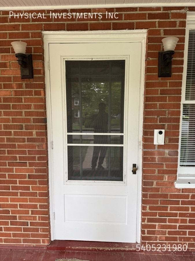 158 Princeton Cir Ne - Photo 3 of 50