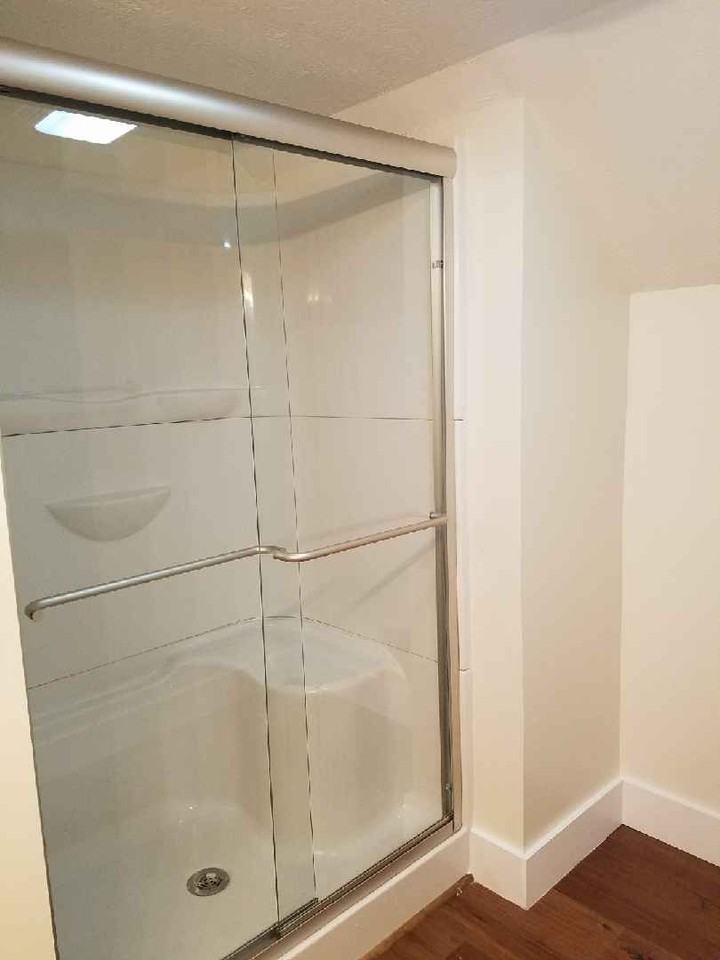 803 S Rogers St - Photo 7 of 17