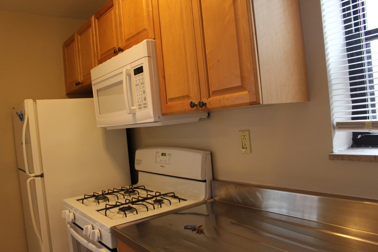 Normandy Apartments - Photo 3 of 24