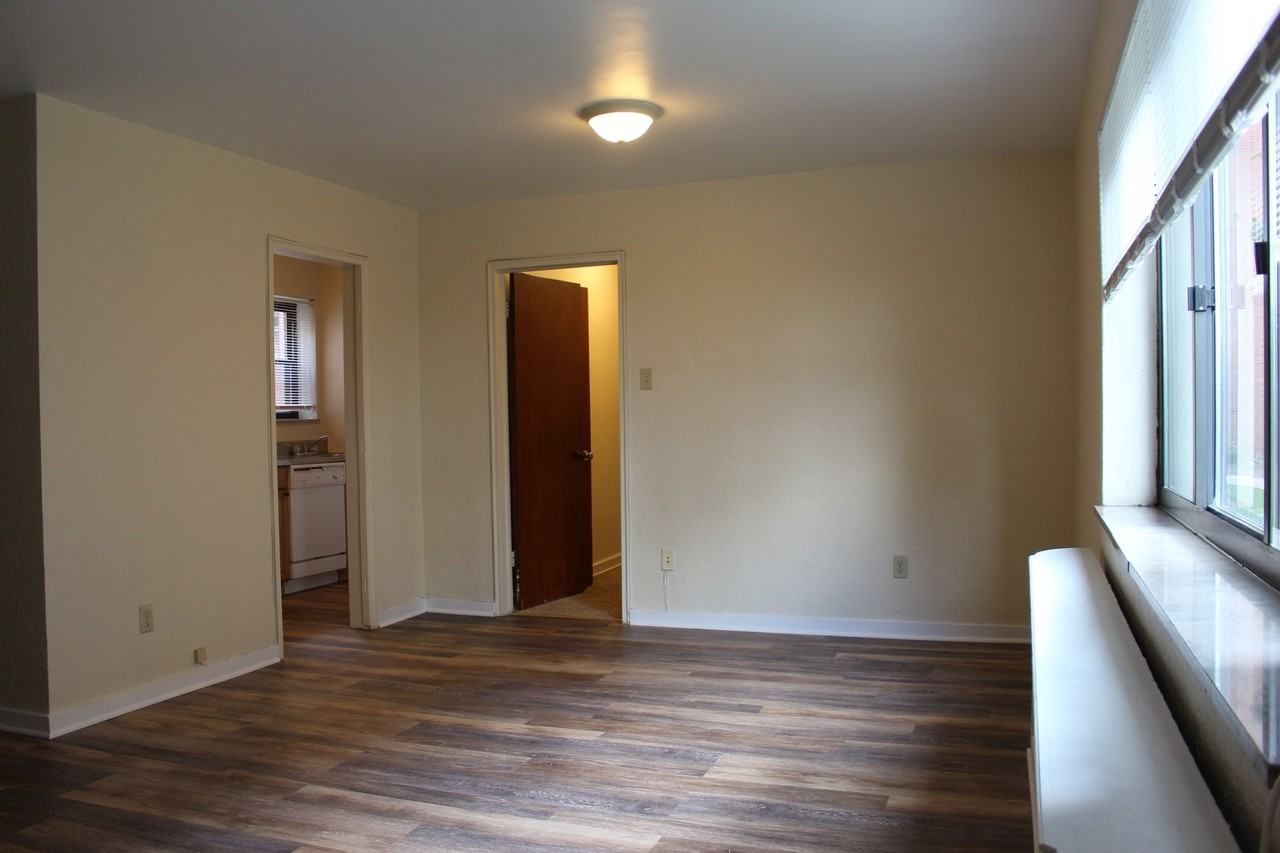 Normandy Apartments - Photo 5 of 24