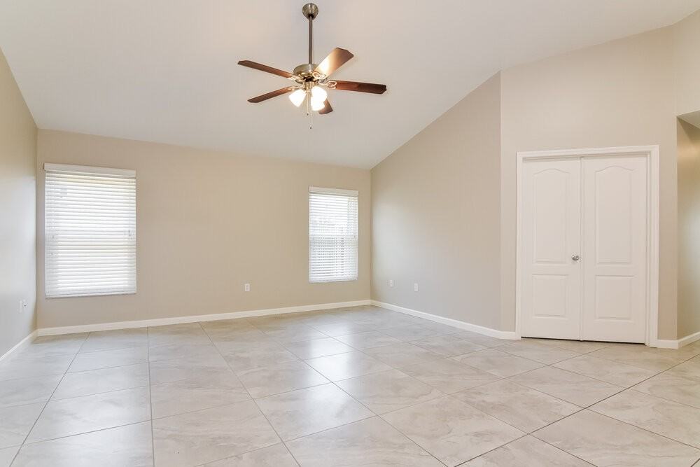 948 Wicketrun Dr - Photo 2 of 15