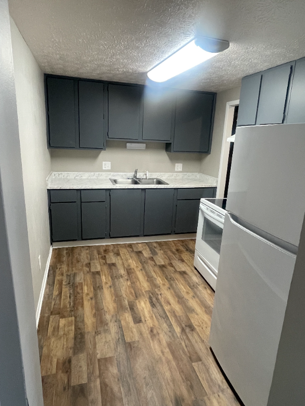 1771 Westwood Ave #D - Photo 3 of 16