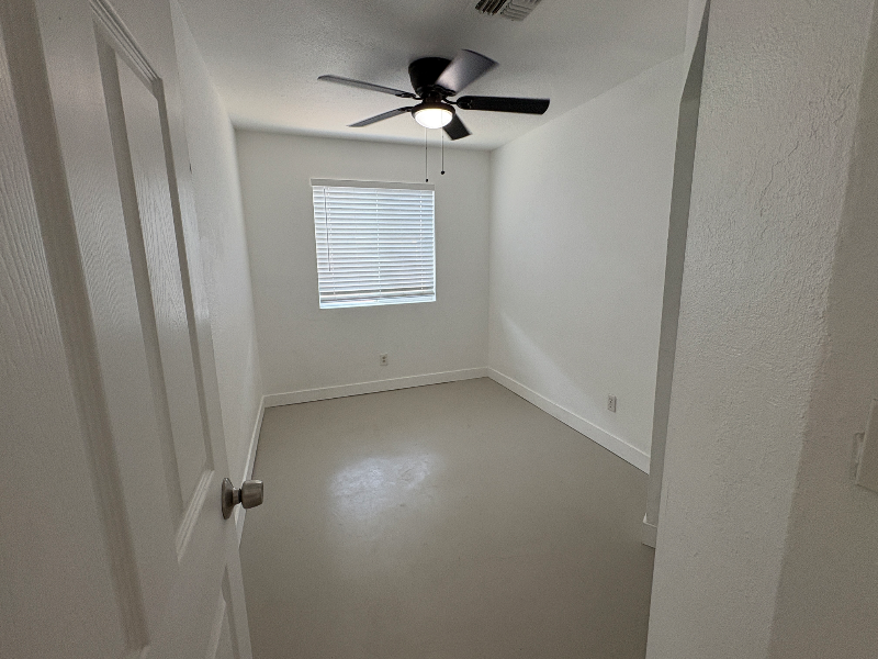 658 S Grand - Photo 4 of 7