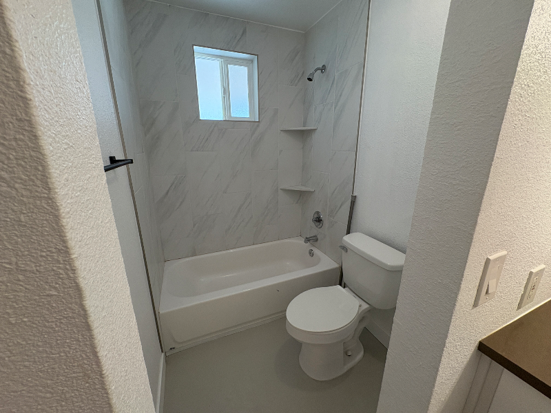 658 S Grand - Photo 7 of 7