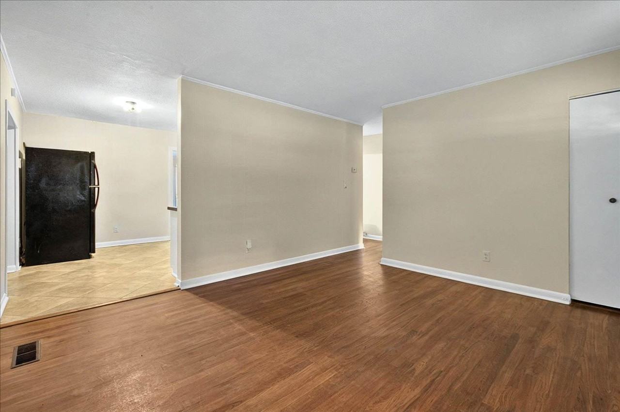 1641 Airport Dr - Photo 5 of 47