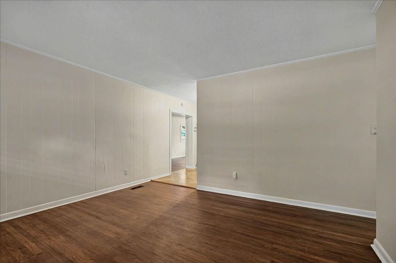 1641 Airport Dr - Photo 6 of 47