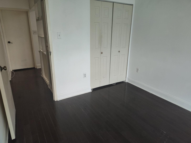 5715 N Kings Hwy - Photo 2 of 9