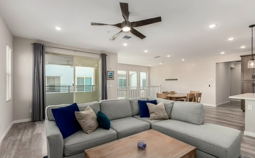 759 E Lark St #202 - Photo 3 of 16