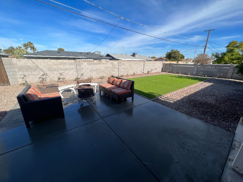 6438 E Sheridan St - Photo 2 of 20